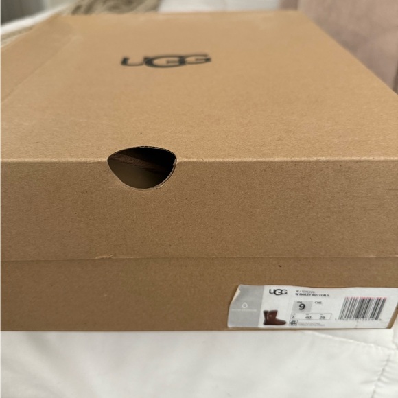 UGG Women's Chestnut Winter Boots - Picture 5 of 6